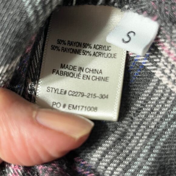 Cloth & Stone Shirt Flannel Raw Hem Gray Pink Plaid Rayon Casual Boho Comfy S - Picture 6 of 7